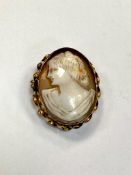 A 9ct gold mounted cameo brooch