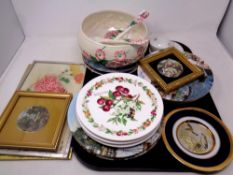 A tray of assorted cabinet plate, framed plaques, Maling salad bowl with servers,