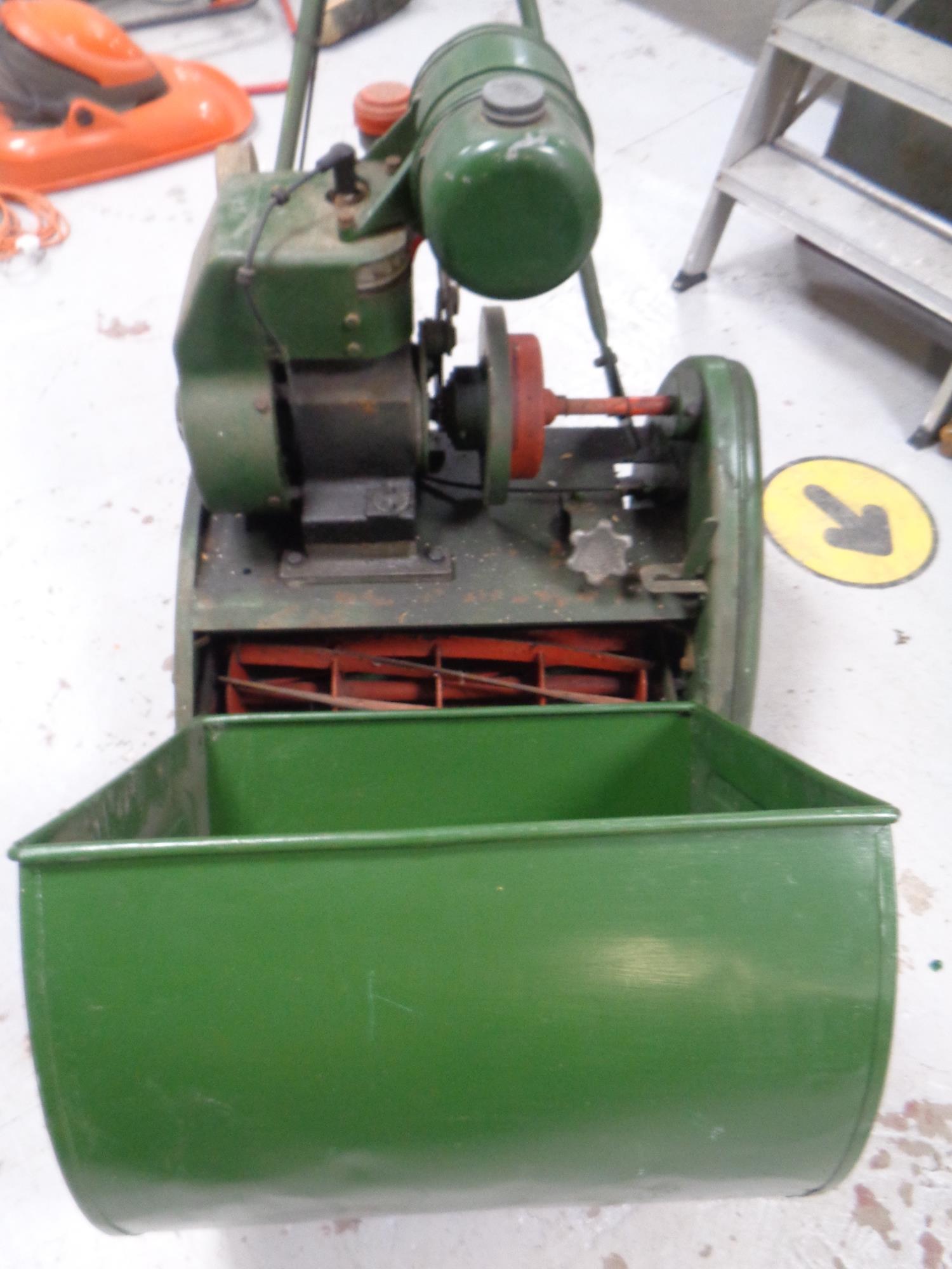 A vintage Ransomes model 3 Meteor 4 petrol lawn mower with grass box - Image 2 of 2