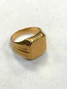 A yellow gold Gentleman's signet ring, 4.2g. CONDITION REPORT: Indistinct marks.