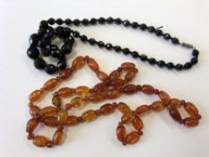 A quantity of amber and jet beads