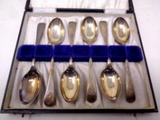 A set of six Sheffield silver teaspoons 1951, cased.