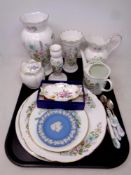 A tray containing Aynsley Wild Tudor cabinet china together with a Wedgwood Jasperware dish and