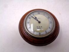 An Edwardian oak Smith's 8-day wall clock with GWR dial numbered 0592