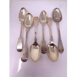 6 antique silver teaspoons, 140.7g.