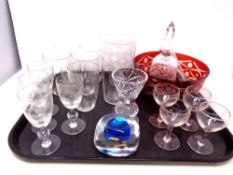 A tray containing antique and later glassware to include etched glass pint glasses, beakers,
