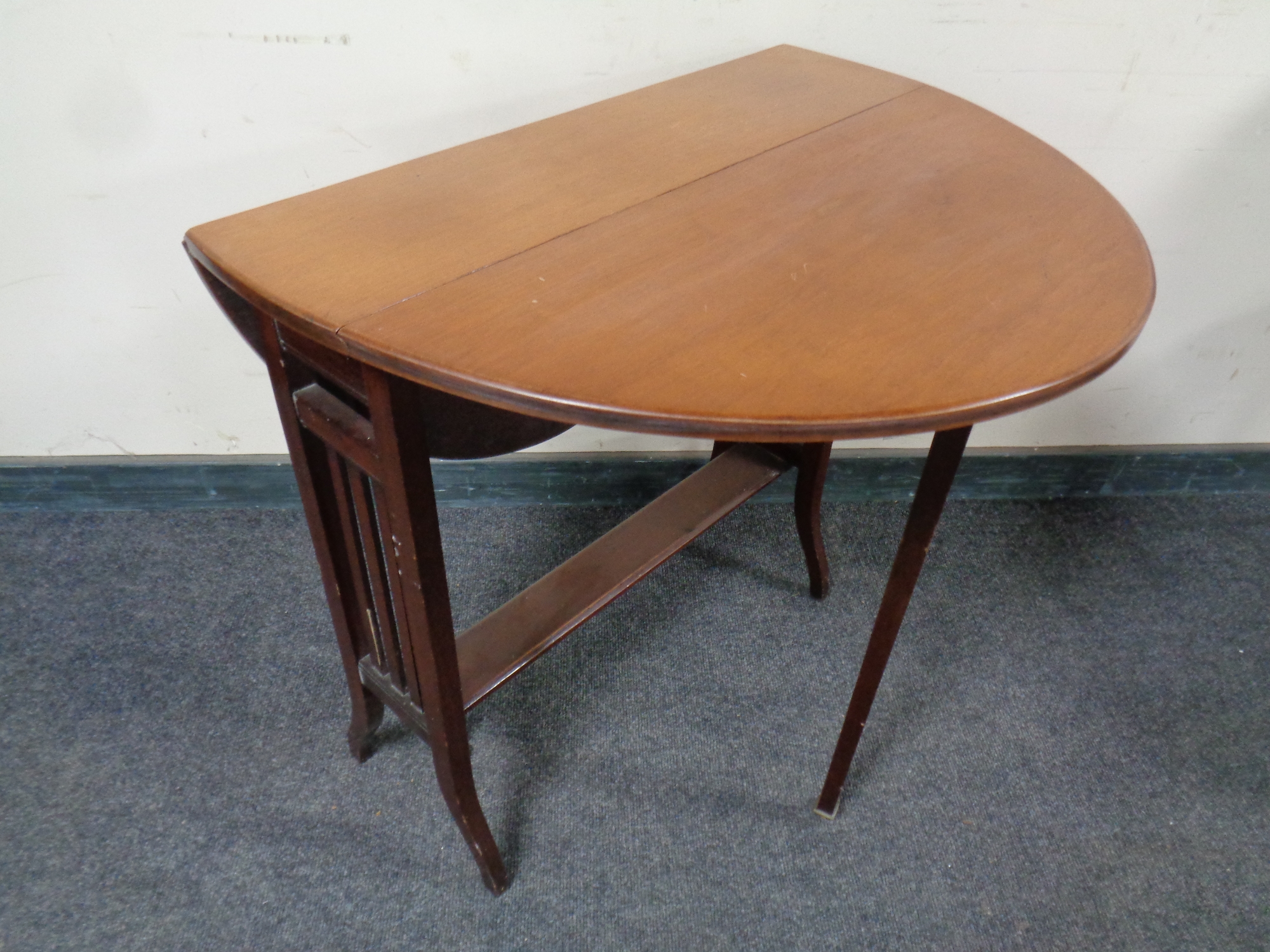A mahogany Sutherland table