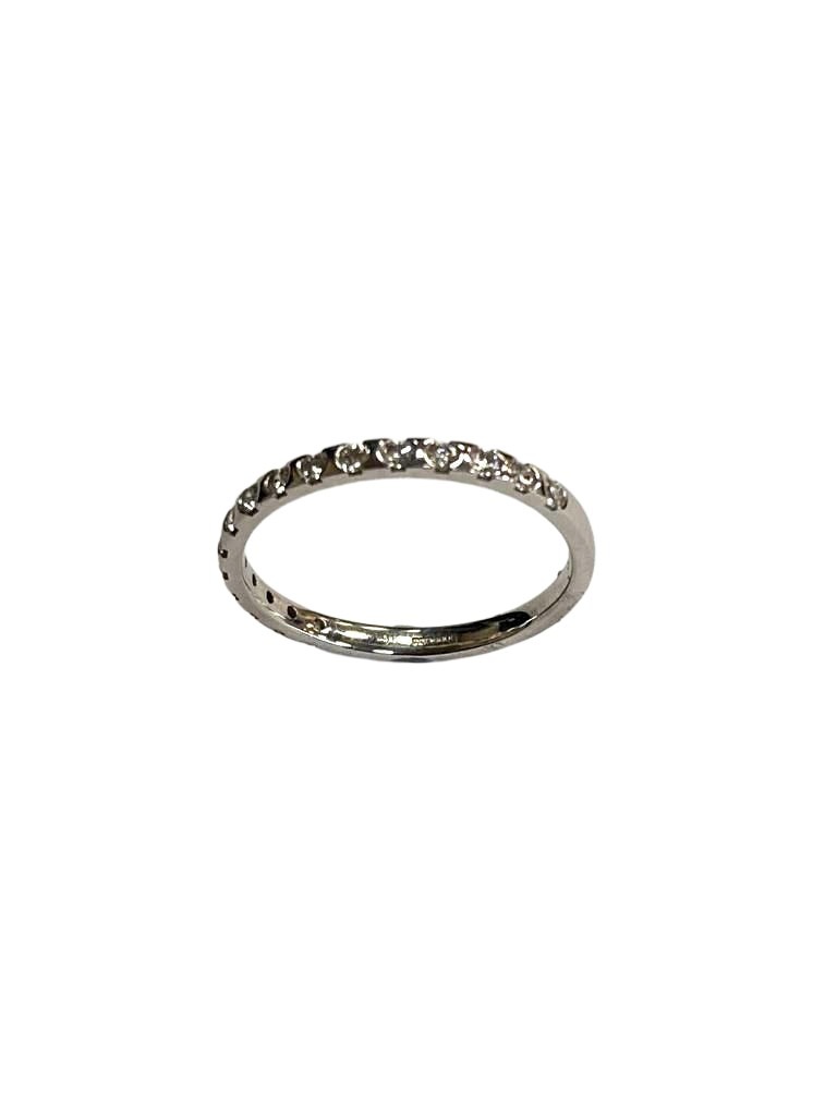A 9ct white gold diamond half eternity ring, approximately 0.25ct, size L.