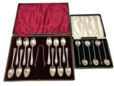 A cased set of twelve silver teaspoons and tongs,