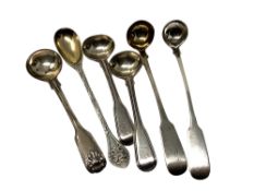 Assorted Georgian/Victorian salt spoons,