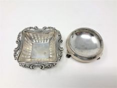 A silver salt together with a pierced silver dish CONDITION REPORT: 58g