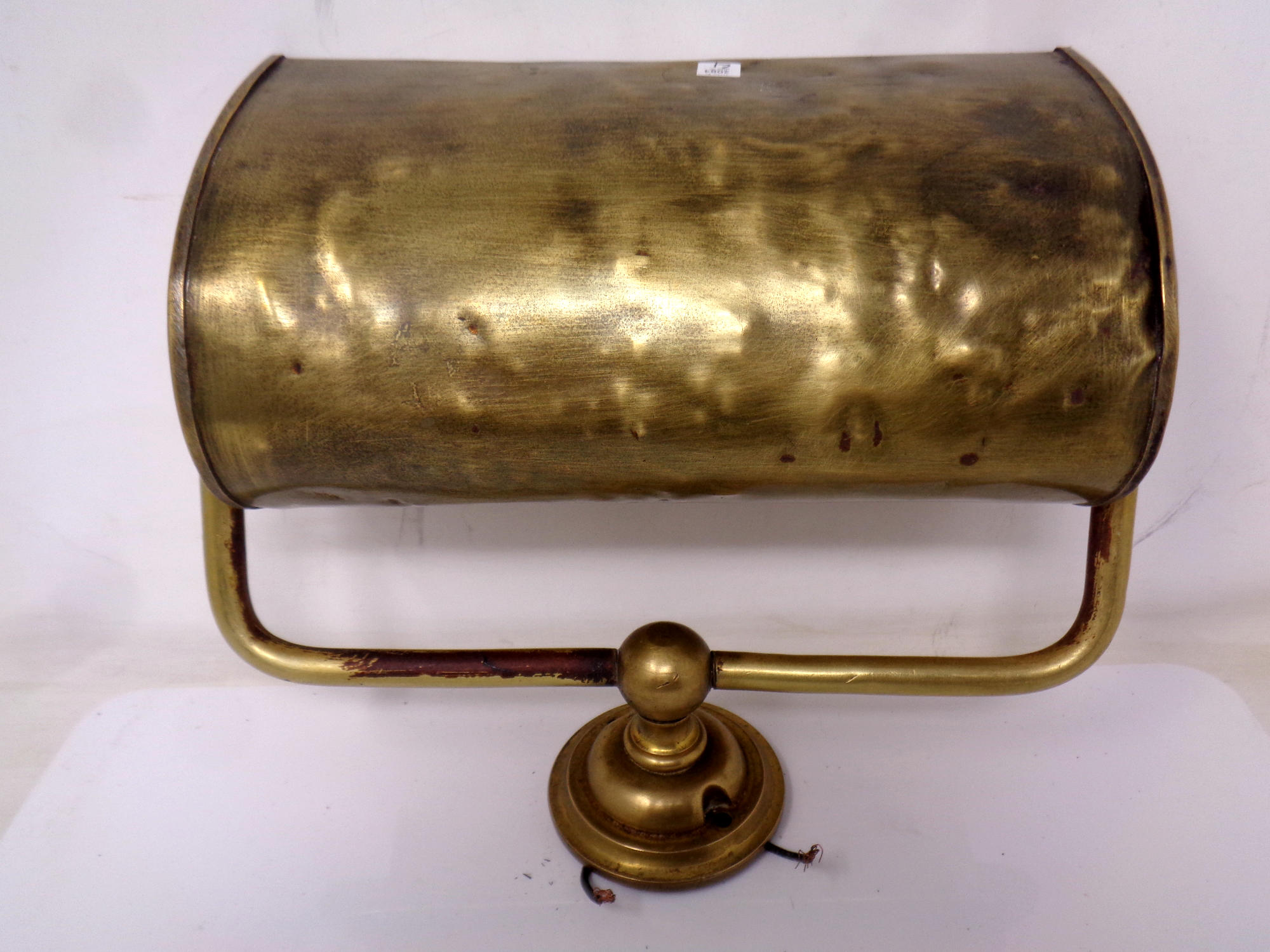 A vintage brass picture light. - Image 2 of 2