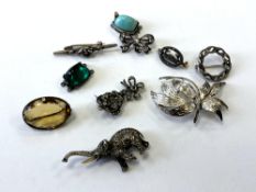 Assorted antique and other silver jewellery