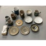 David Belilios : A large quantity of studio pottery ceramics : mugs, bowls, dishes,
