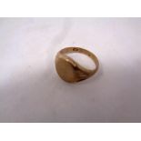 A gent's 9ct gold signet ring, 6.5g.