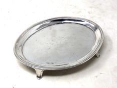 A George III silver oval tray, Henry Nutting or Hannah Northcote, London 1800, length 15cm.