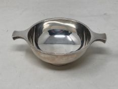 A silver quaich, Hamilton & Inches, Edinbrugh 1930, 142.3g.