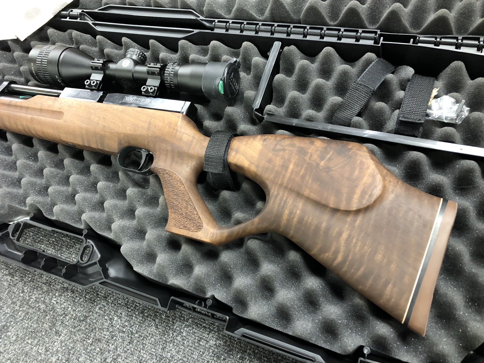 A high quality Weihrauch HW100 22 calibre PCP repeating air rifle, - Image 2 of 4