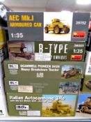 Group of five various 1:35 scale military models (as illustrated),