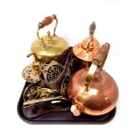 A tray of three copper and brass kettles, brass pistol ornament on stand,