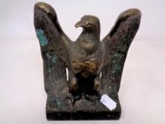 A bronze figure of an eagle, height 16cm.