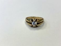 A 9ct gold dress ring, size Q CONDITION REPORT: 4.
