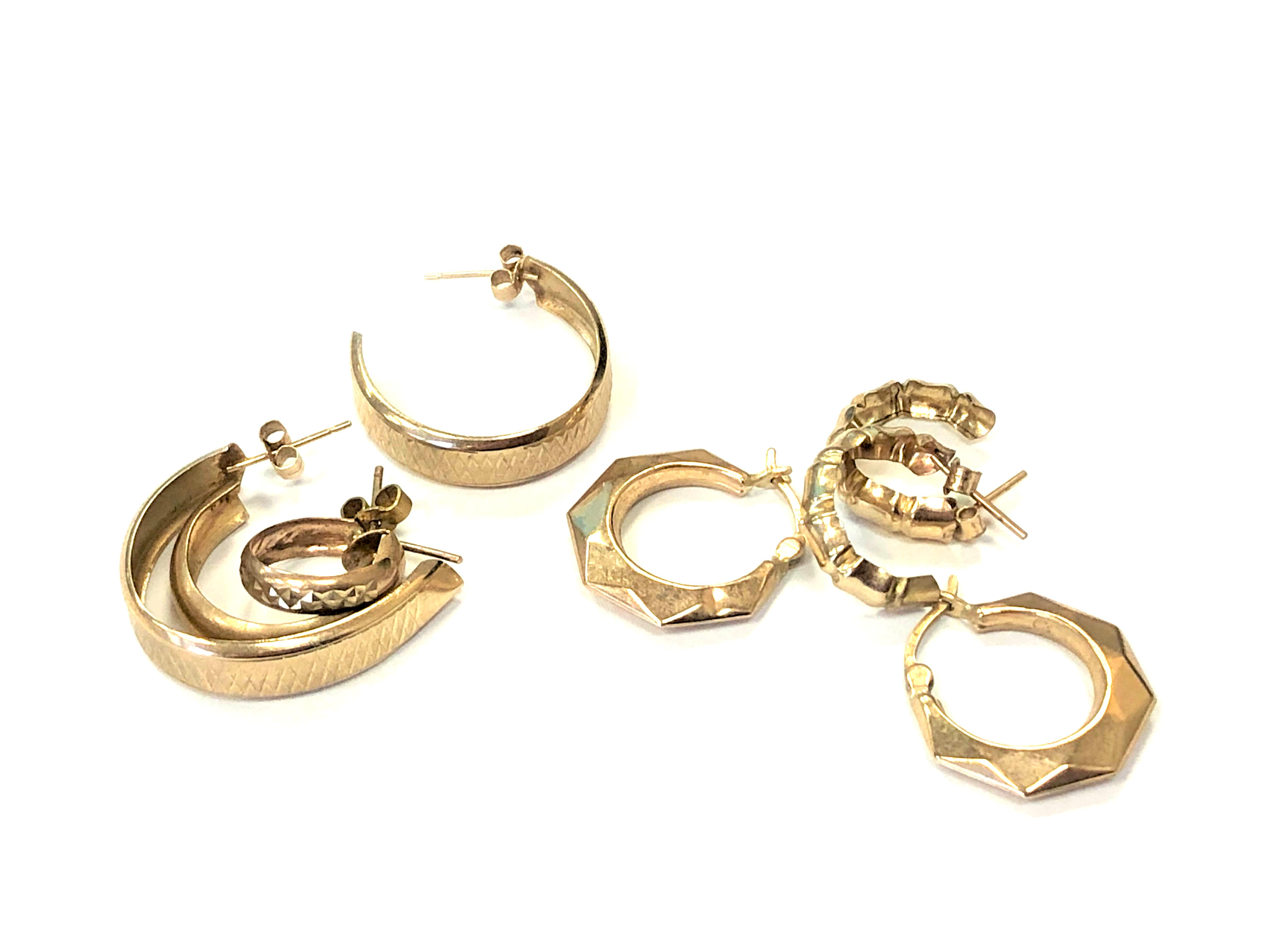 Miscellaneous 9ct gold earrings CONDITION REPORT: 4.4g gross.