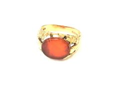 A 9ct gold carnelian signet ring, size U CONDITION REPORT: 6.