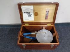 A Vibro A.T.53 electromagnetic drilling saw in a fitted box with original manual.