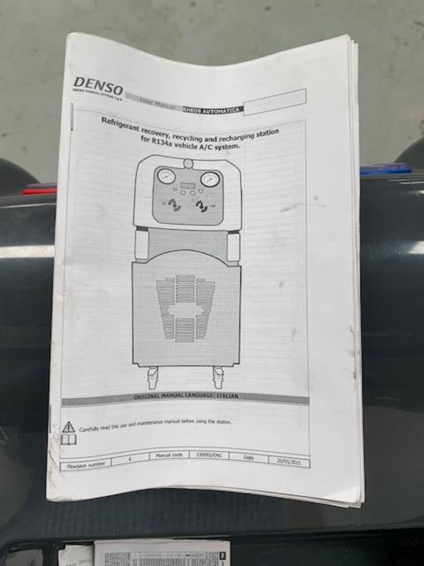 A CTR Denso Thermal Systems Kheos Air Con Service Station. - Image 4 of 4