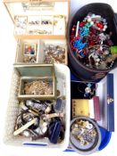 A tray containing jewellery boxes and baskets containing a quantity of assorted costume jewellery,