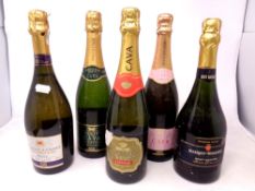 Five bottles of Champagne and Cava including Marques De Monistrol Cava Brut, Rosado Prestige Cava,