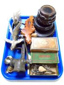 A tray containing Singer sewing machine accessories, vintage mincer,