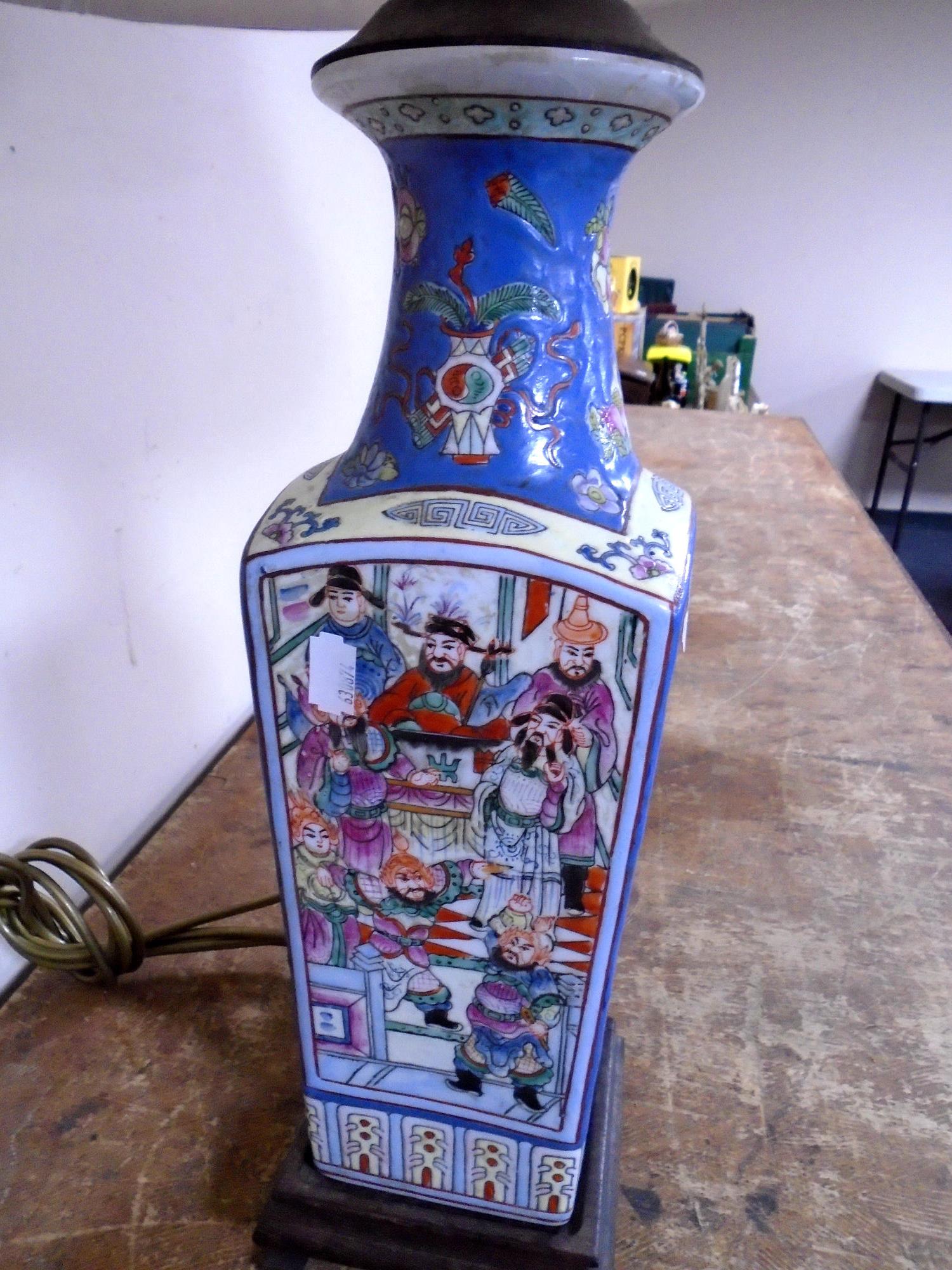 A Chinese porcelain vase converted to a table lamp. - Image 3 of 3