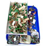 A tray of a large quantity of die cast plastic military figures including Roman soldiers, Cowboys,