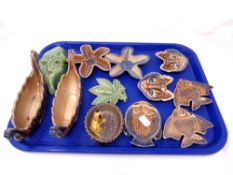 A tray of Wade porcelain including longship dishes, cat and fish dishes etc.