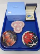 A tray of contemporary Moorcroft dishes, Wedgwood pink dish,