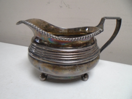 A 19th century Newcastle silver milk jug, 125.