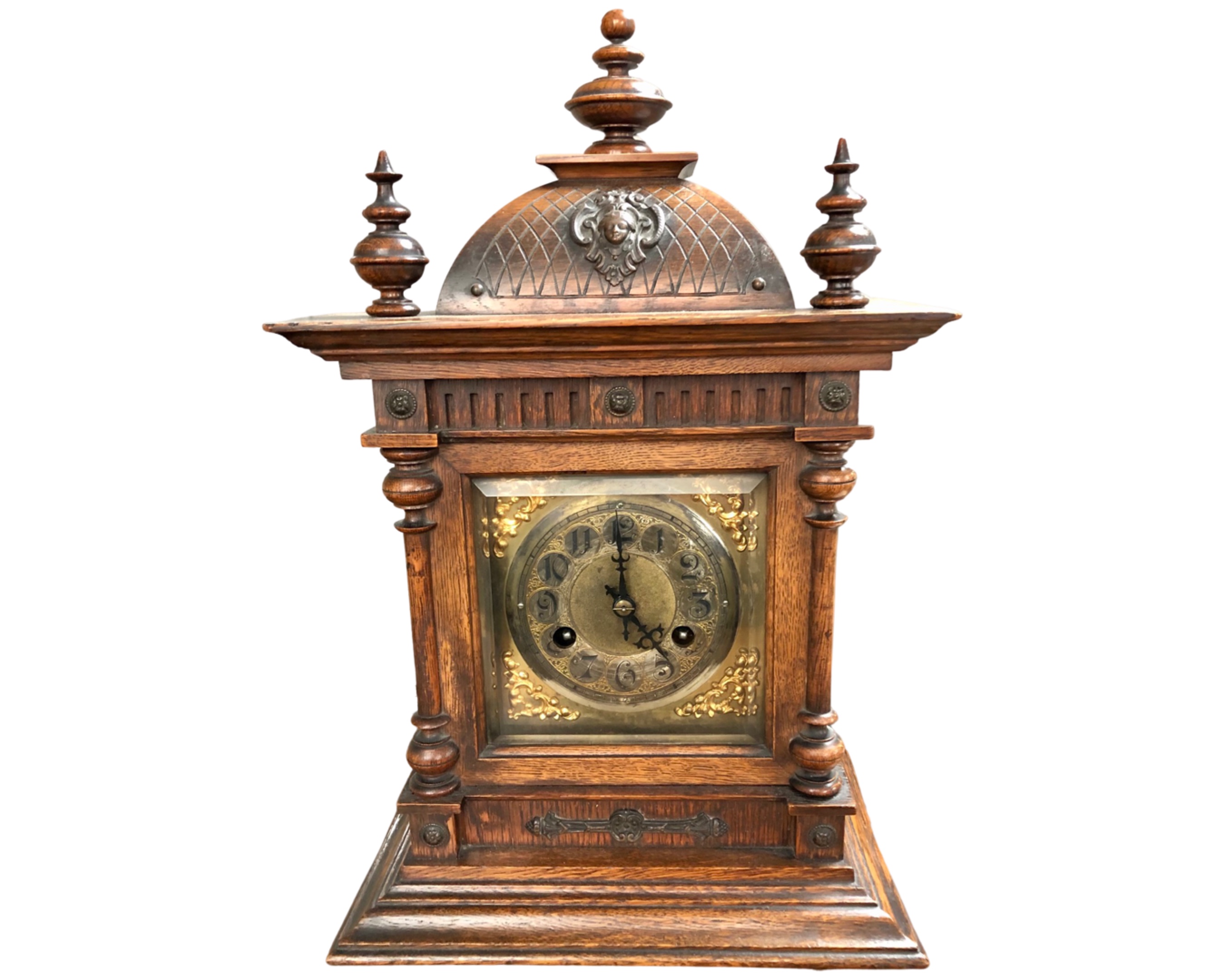 An Edwardian oak cased eight day mantel clock,