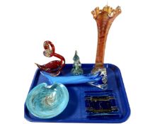A tray of glass ware, Venetian glass, Mdina paperweight,