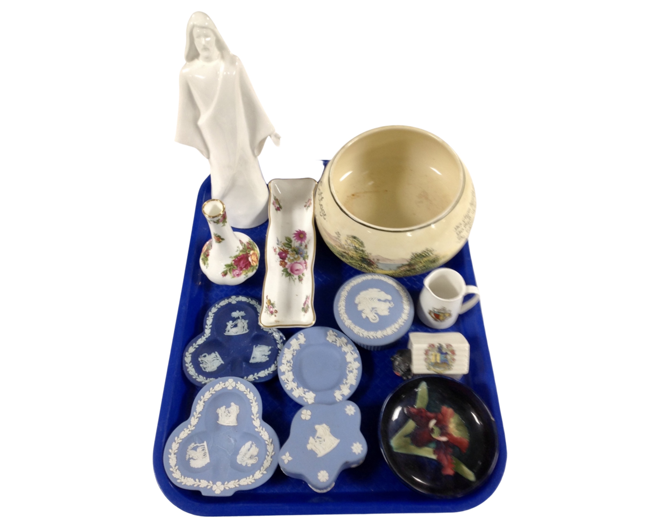 A tray containing assorted ceramics including Royal Doulton Bobby Burns bowl,