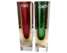 Two Murano Sommerso glass vases, green and red (height 20cm).