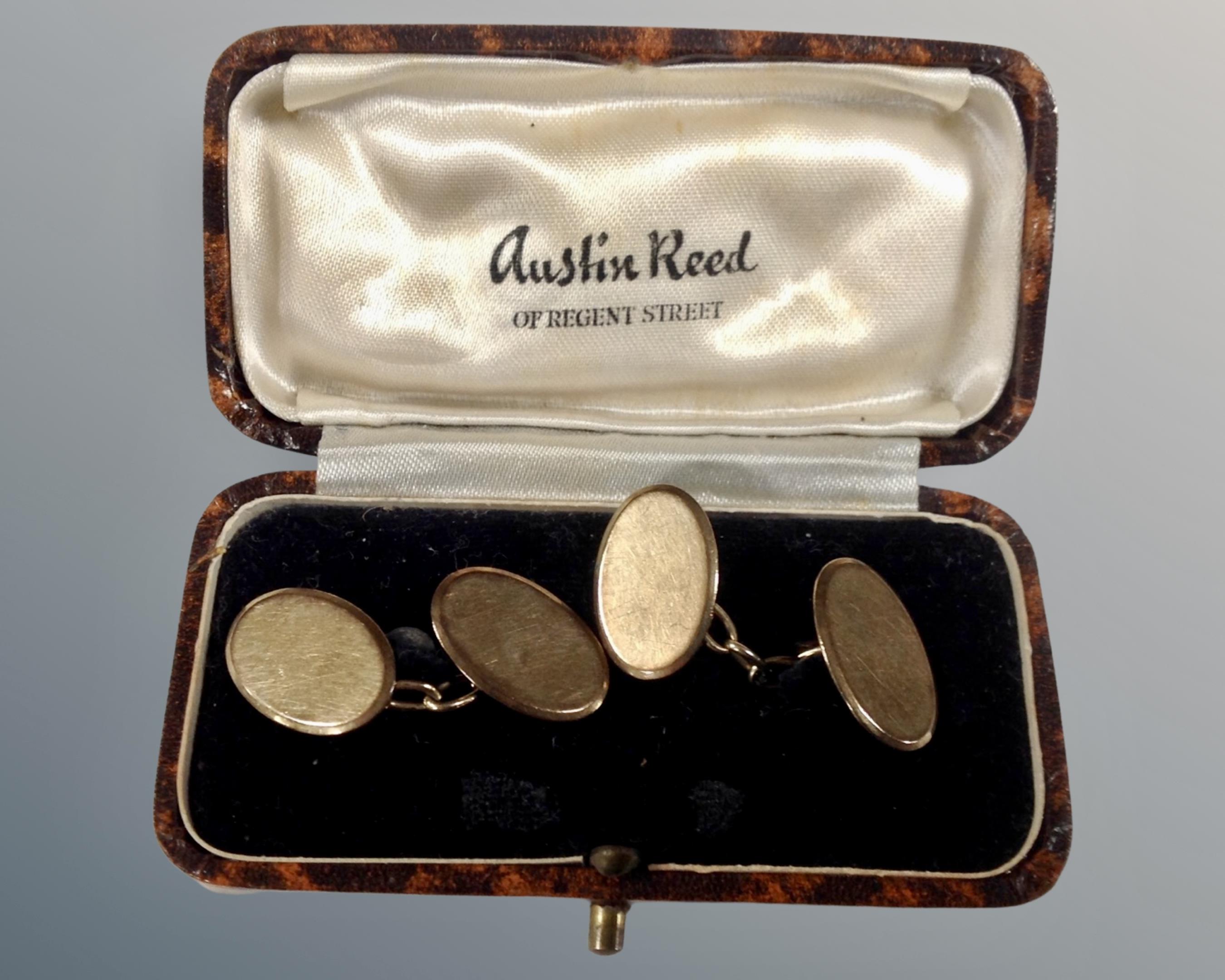 A pair of 9ct gold gent's cufflinks in Austin Reid box CONDITION REPORT: 6.