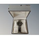 A gent's stainless steel Omega Seamaster Professional 200 quartz calendar centre seconds wristwatch,