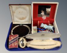 A tray of jewellery boxes, lotus pearls, polished stone necklaces, miniature silhouette,
