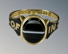 An 18ct gold antique memorial ring, size N 1/2, 3g.