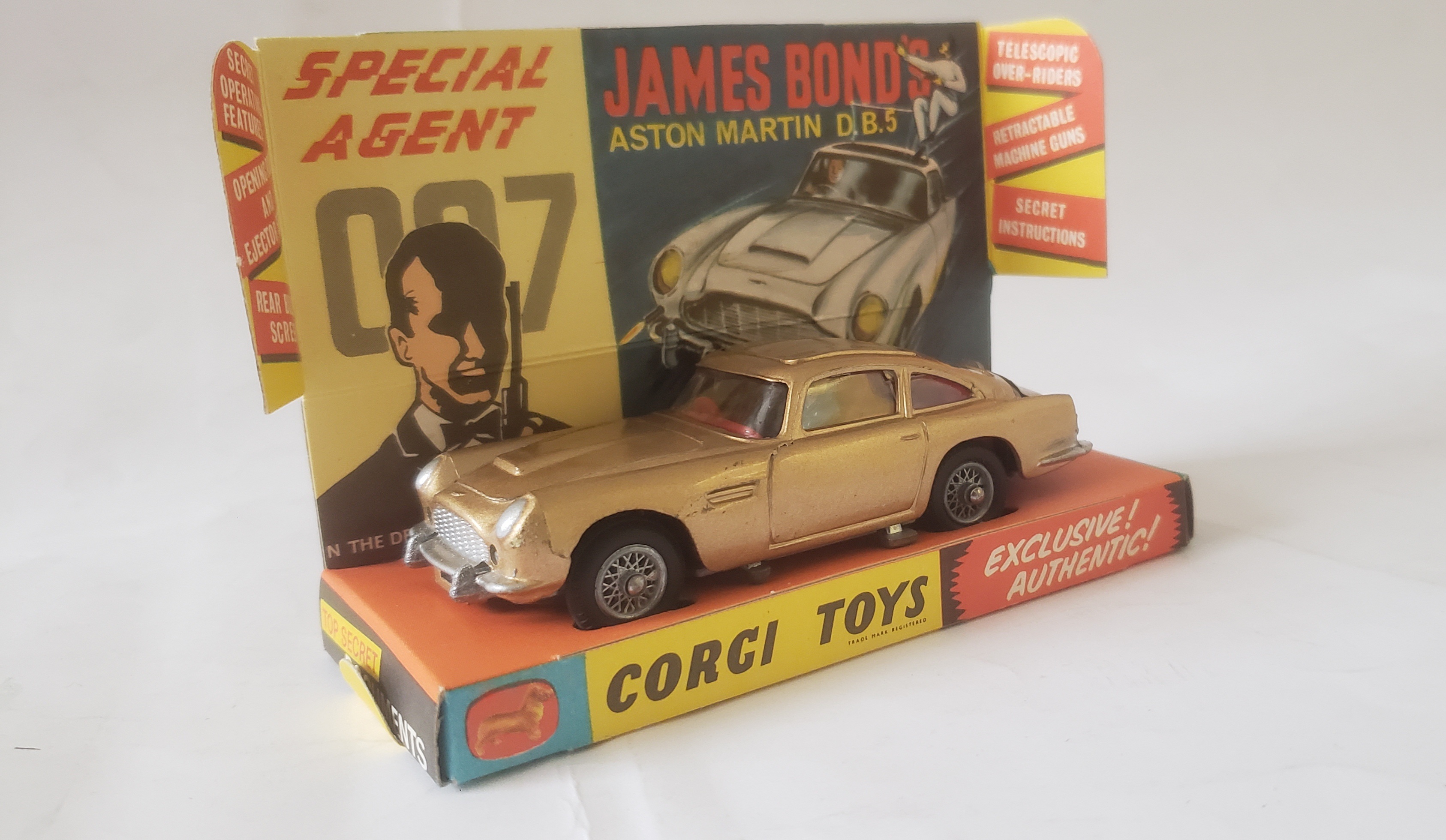 JAMES BOND, Corgi Toy no. 261 James Bonds Aston Martin D.B.5, with box, VG to EX