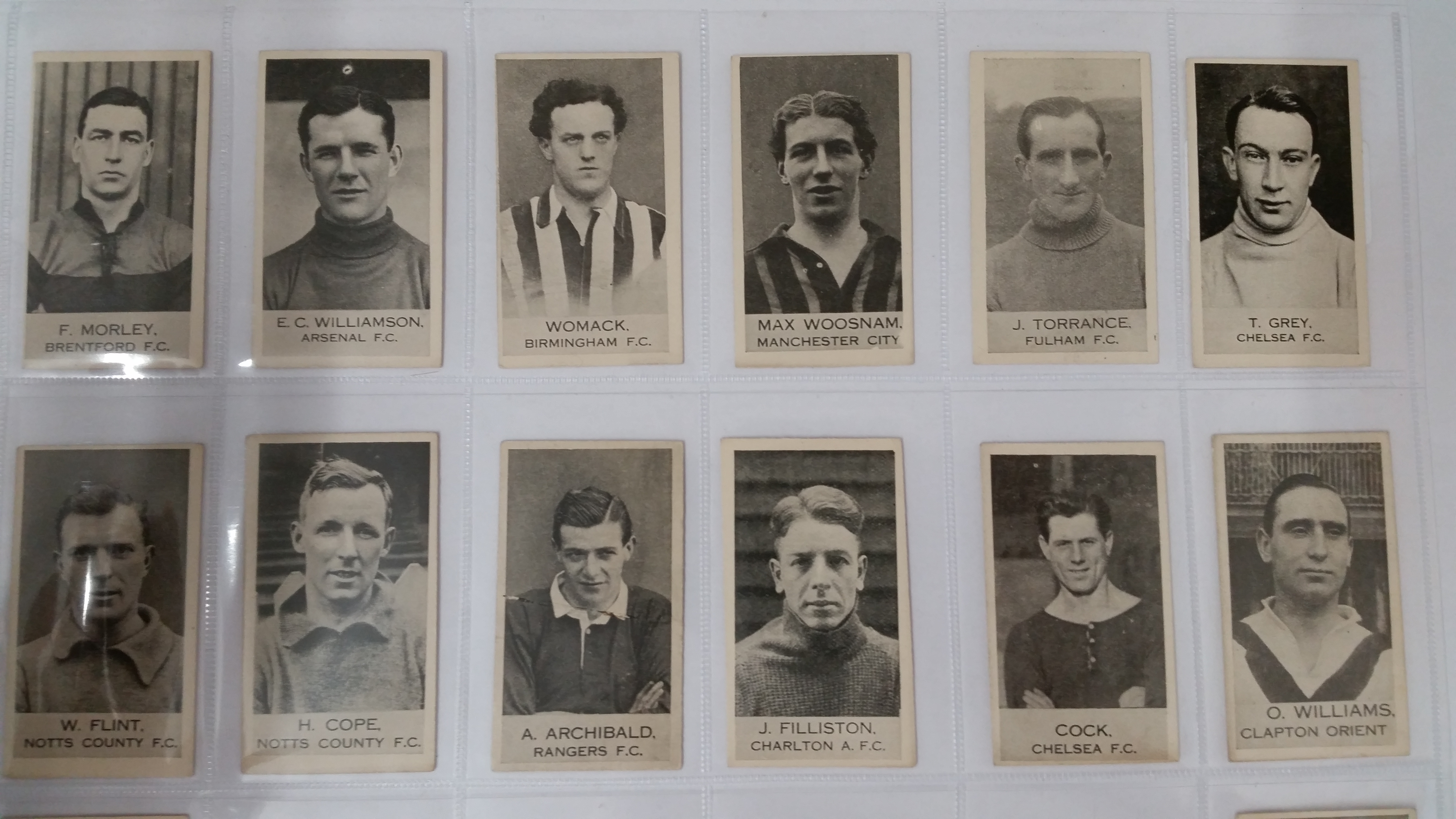 FOOTBALL, anon., 1920s players, complete, p/b, G to EX, 95* - Image 2 of 9
