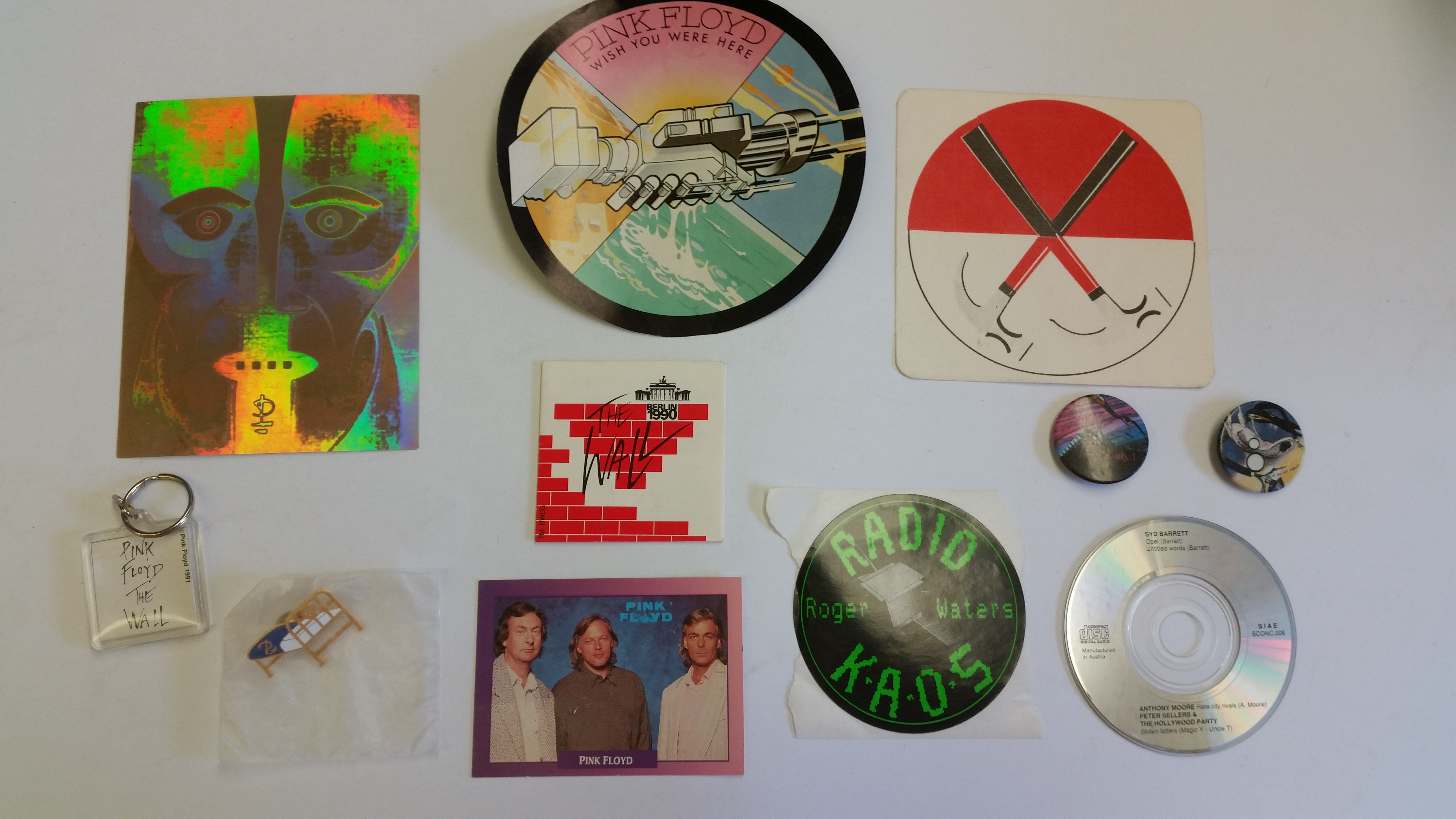 POP MUSIC, Pink Floyd, selection, inc. stickers, lapel badges for A Momentary Lapse of Reason (