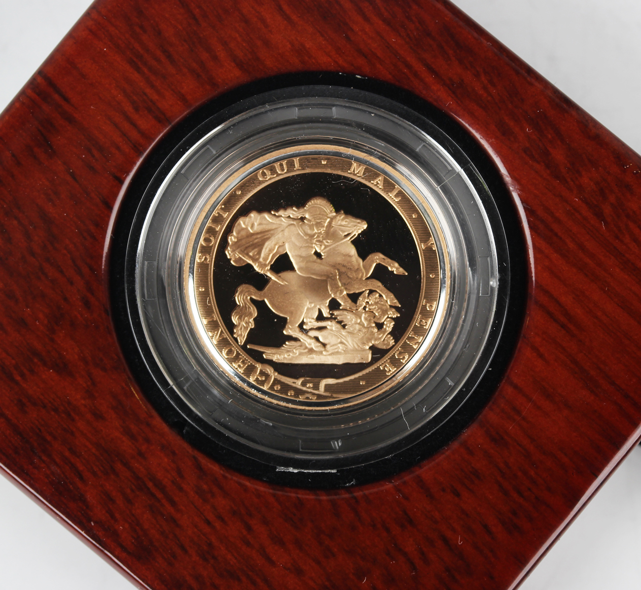 An Elizabeth II Royal Mint proof sovereign 2017, cased.Buyer’s Premium 29.4% (including VAT @ 20%) - Image 3 of 3